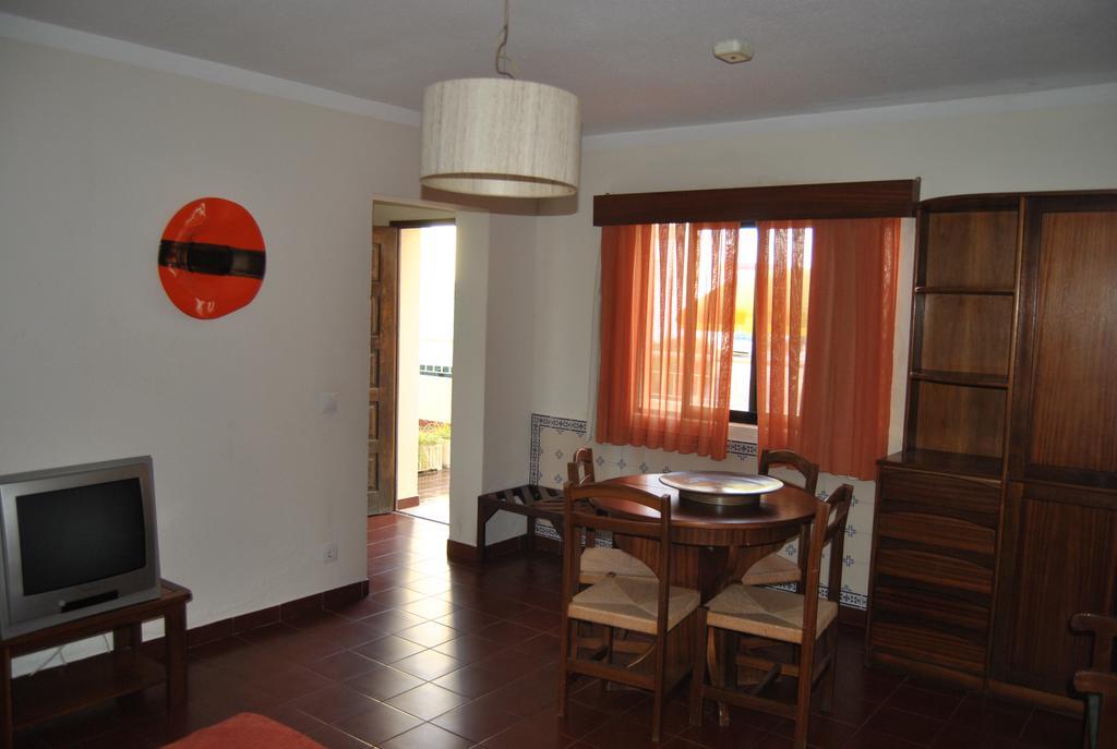 Apartamentos Olhos Do Mar Albufeira Bagian luar foto